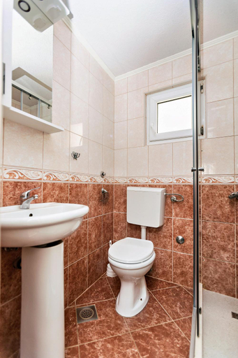 Bathroom 3, Apartments Posejdon