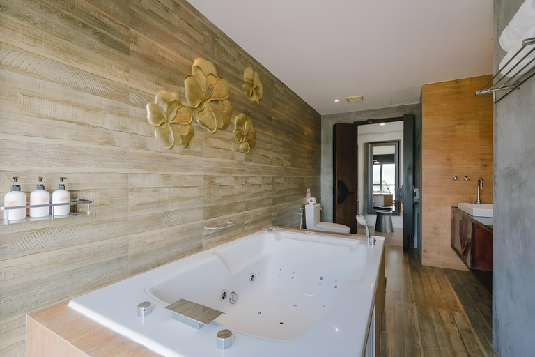 Bathroom 3, Patong Signature Boutique Hotel, Phuket Island