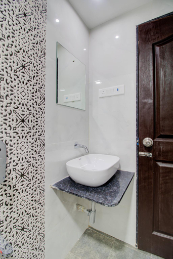 Bathroom 3, Hotel Samaira Residency, Dombivali, Thane