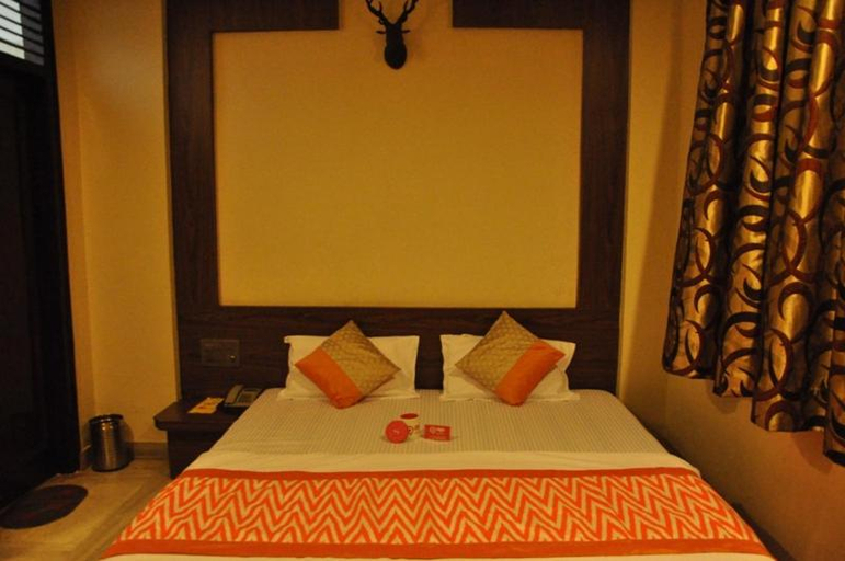 Bedroom 3, Hotel Surbhi, Gwalior