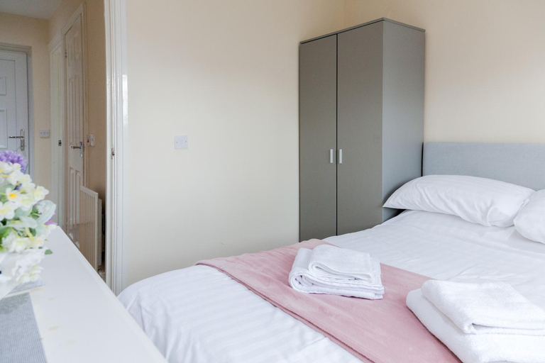 Bedroom 2, Pinfold Court Apartments, Knowsley