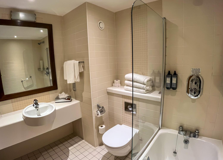 Bathroom 4, Clayton Whites Hotel