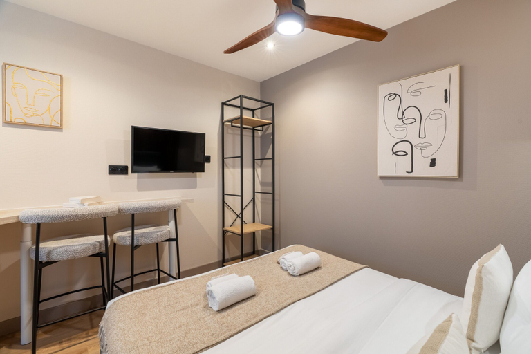 Bedroom 3, VILLEMAIN, Paris