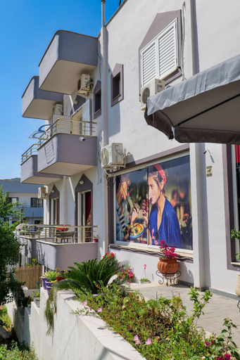 Others 5, Villa Ari Ksamil, Sarandës