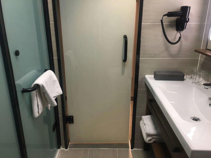 Bathroom 3, Hanting Hotel Kaifeng Tongxu County, Kaifeng