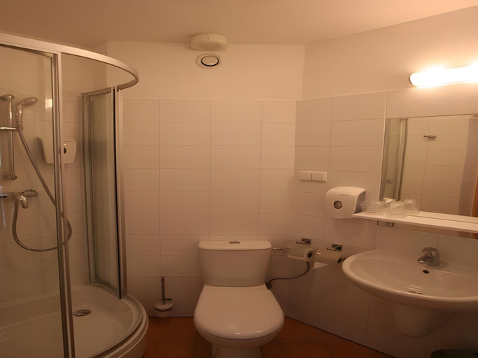 Bathroom 5, Quality Silesian Hotel, Katowice City