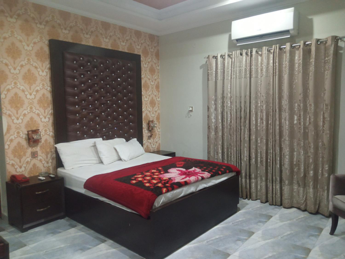 Guestroom, S R Lounge Multan, Multan