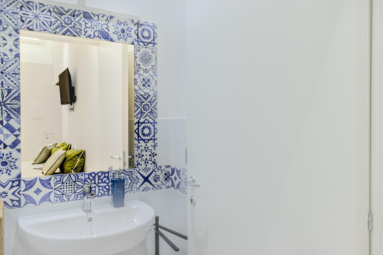Bathroom 2, Artis Rooms Guesthouse, Cagliari