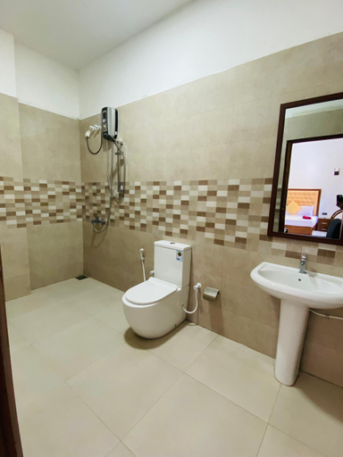 Bathroom 5, Heaven Breeze, K.F.G. & G. Korale