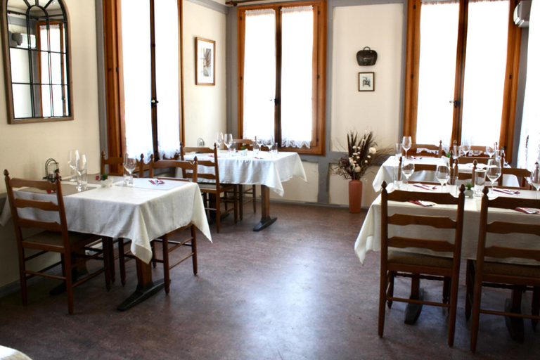 Food & Drinks 3, La Petite Auberge, Entremont