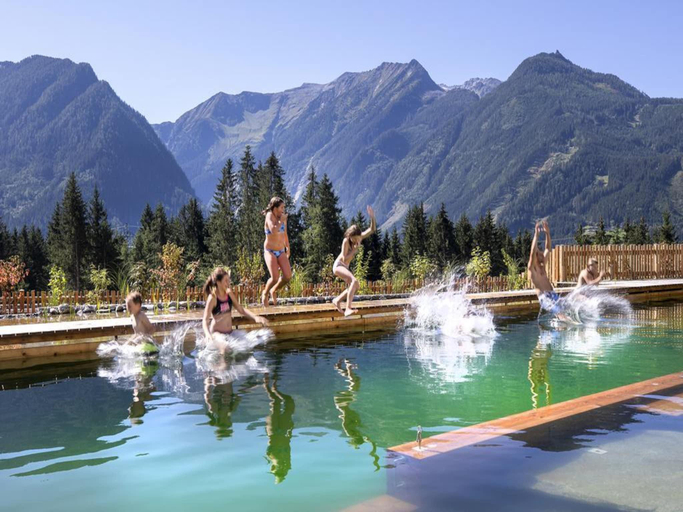 Sport & Beauty 2, Luxury Chalet with Views and Sauna, Zell am See