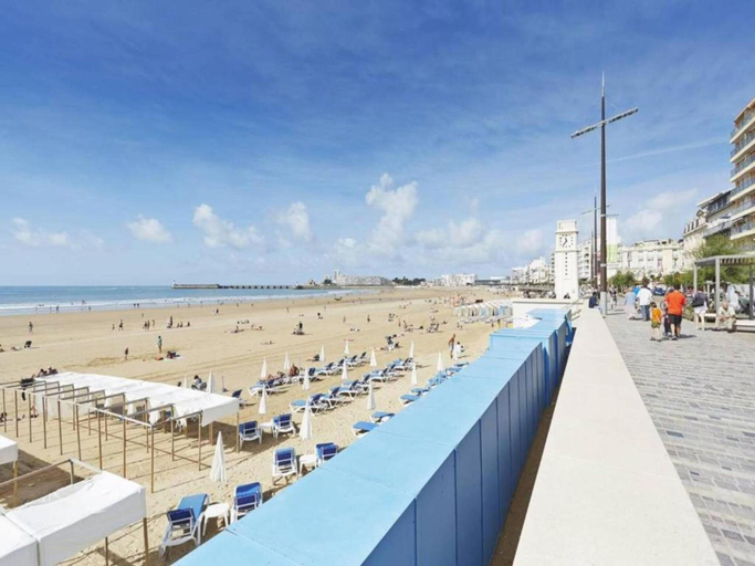 Others 2, Apartment on Beach near Town Center, West-Vlaanderen