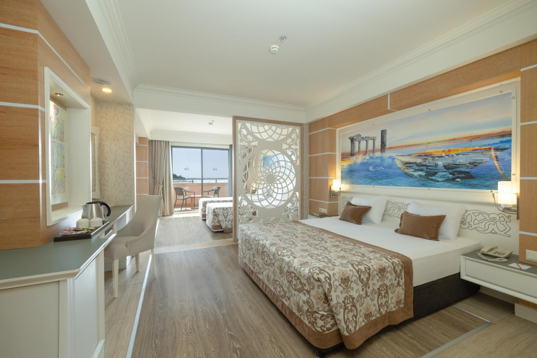 Bedroom 3, Crystal Sunset Pearl Collection, Manavgat