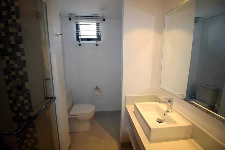 Bathroom 2, Element Bay Lux Beach Apartment