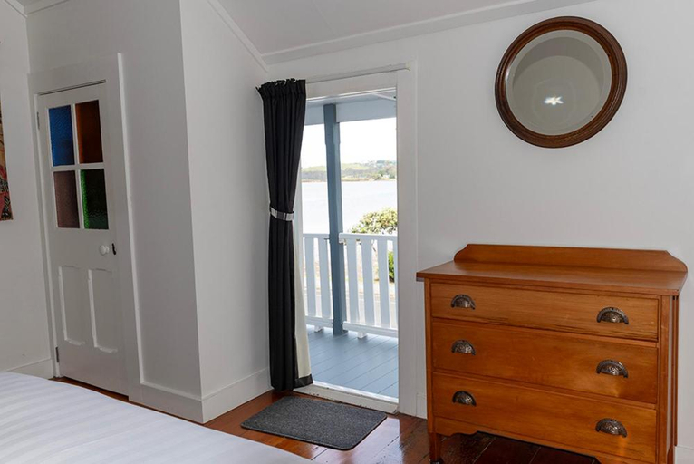 Bedroom 2, The Old Oak Boutique Hotel, Far North