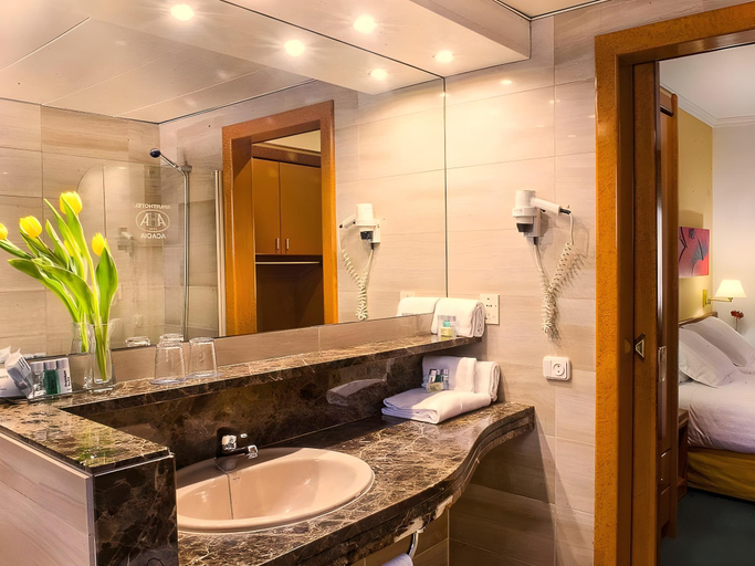 Bathroom 5, Aparthotel Acacia Suites, Barcelona