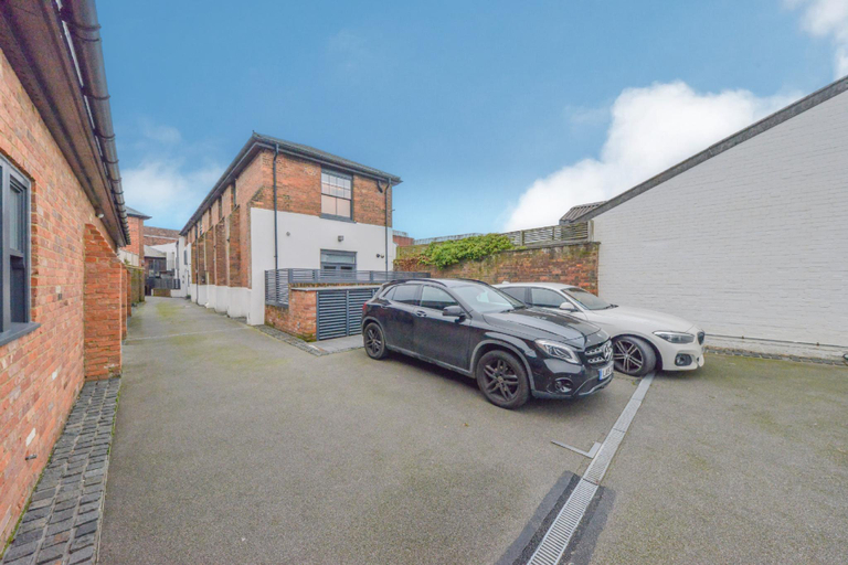 3, Portfolio Apartments - St Albans City Centre, Hertfordshire