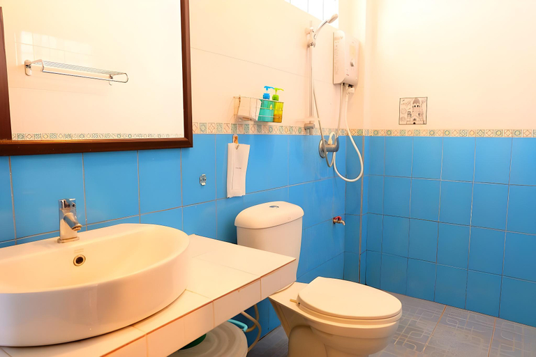 Bathroom, Huenhughod the resort, Hot