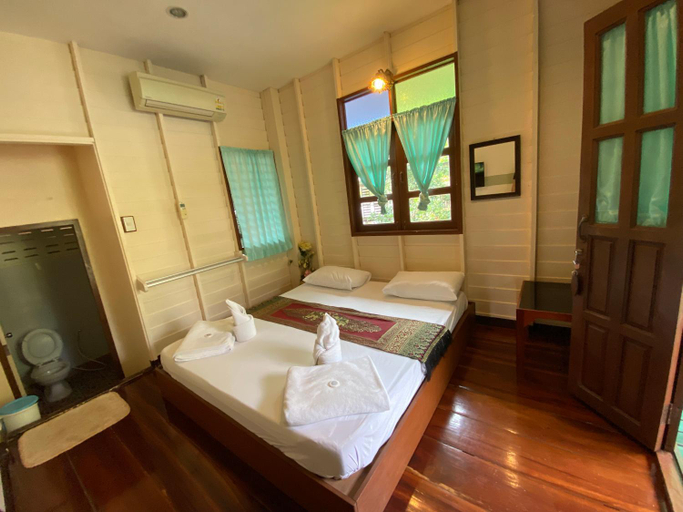 Bedroom 2, Baan Kornnara Resort, Amphawa