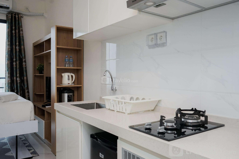 Others 5, Elegant & Comfort Studio Sky House BSD By Travelio, Tangerang