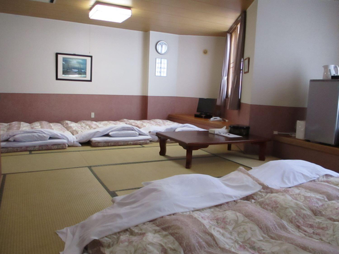 Bedroom 2, Hotel Kamomekan, Hakodate