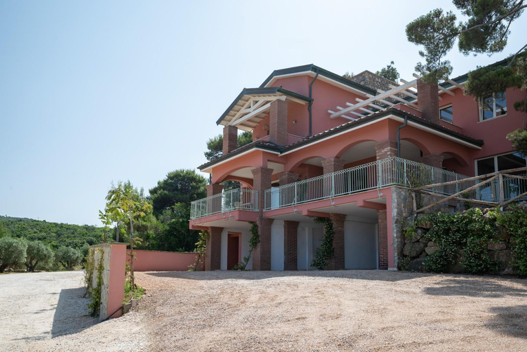 Exterior & Views 1, Castel del Mare Suites&Apartments, Livorno