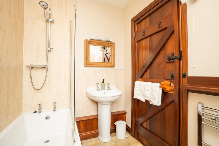 Bathroom 3, Ystumgwern Luxury Barn Conversions, Gwynedd
