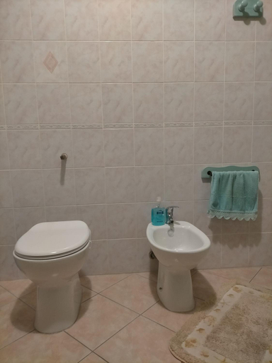 Bathroom 4, Camera delle Libellule, Cagliari