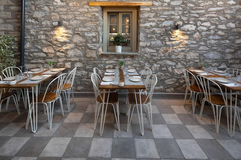 Food & Drinks 3, L Anima, Thessaly