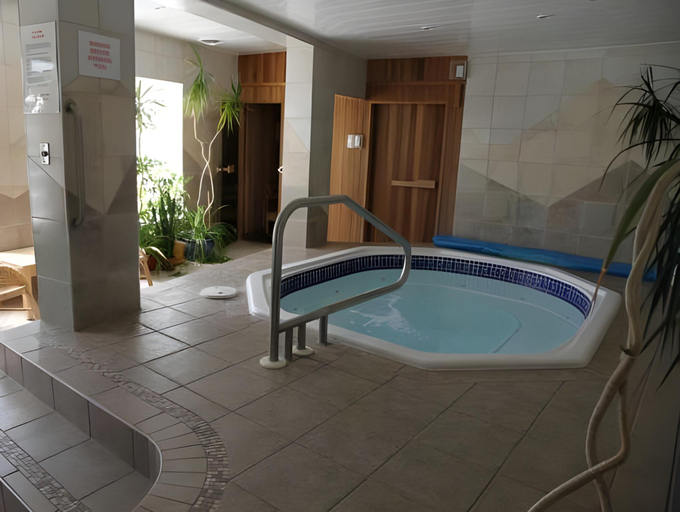 Sport & Beauty 3, Waterfront Inn, Okanagan-Similkameen