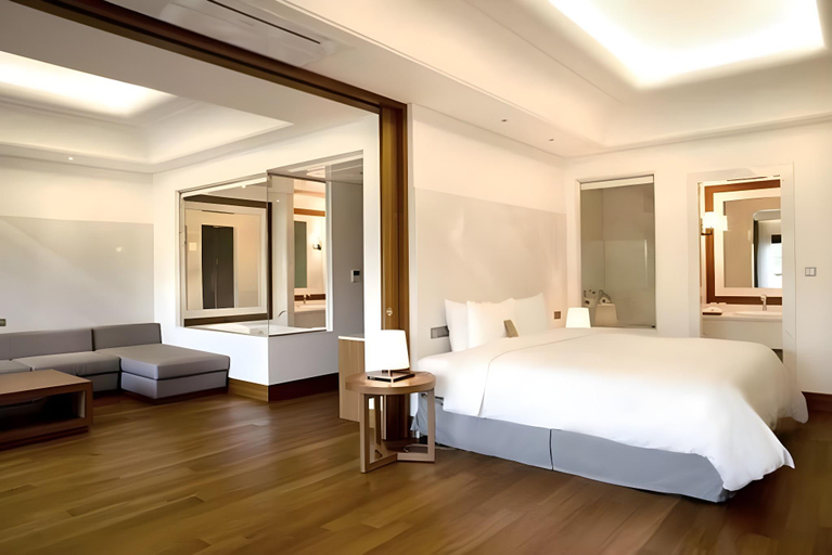 Bedroom 3, Pine Grove Hotel, Gimhae