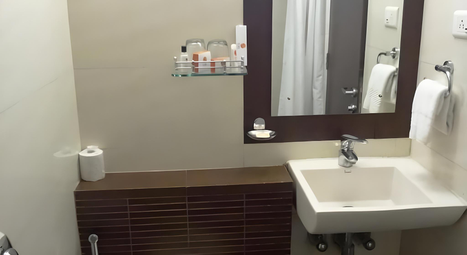 Bathroom 3, Hotel Suba Galaxy, Mumbai Suburban