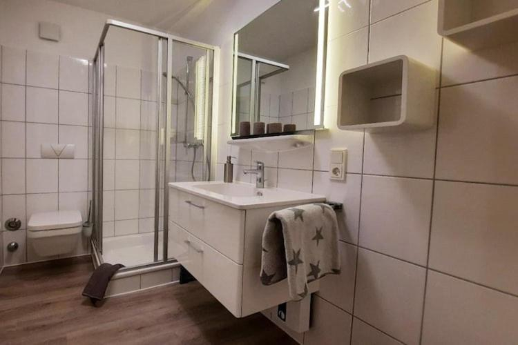 Bathroom 4, Seepark Burhave, Burhave, Wesermarsch