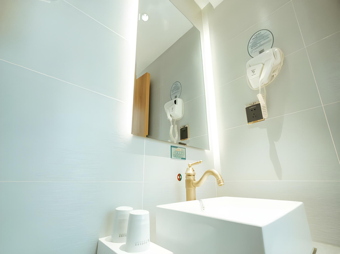Bathroom 3, GreenTree Inn Huludao Yuzhong County Central Road Smart Choice, Huludao