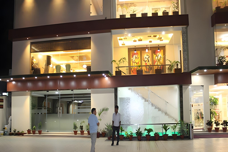 Exterior & Views 2, Hotel Harrison Palace, Koshi