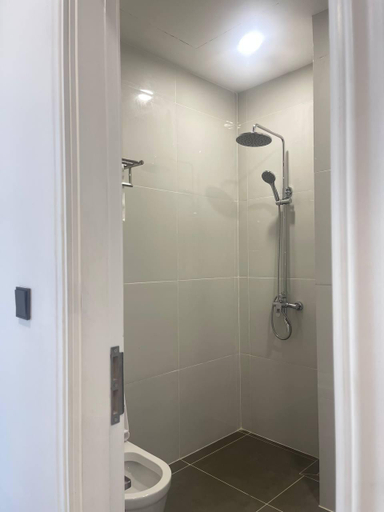 Bathroom 4, One Budget Hotel, Aranyaprathet