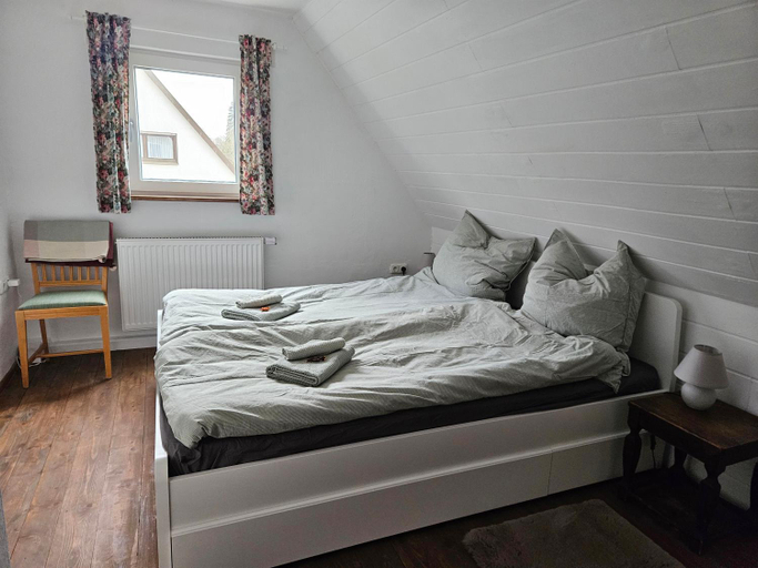 Bedroom 2, Haus am Kuhsee, Augsburg