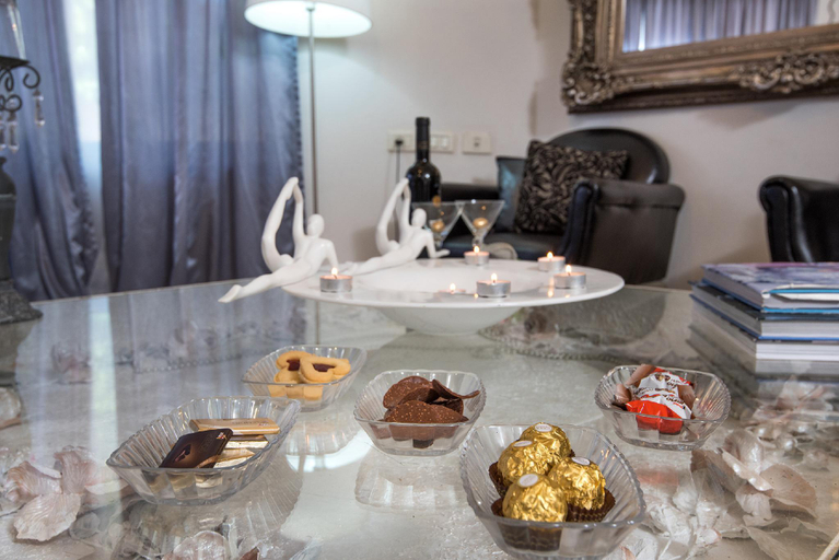 Food & Drinks 5, Champagne suites