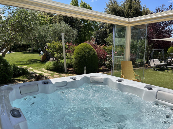 Sport & Beauty 2, Trulli in ancient farm with pool, Taranto