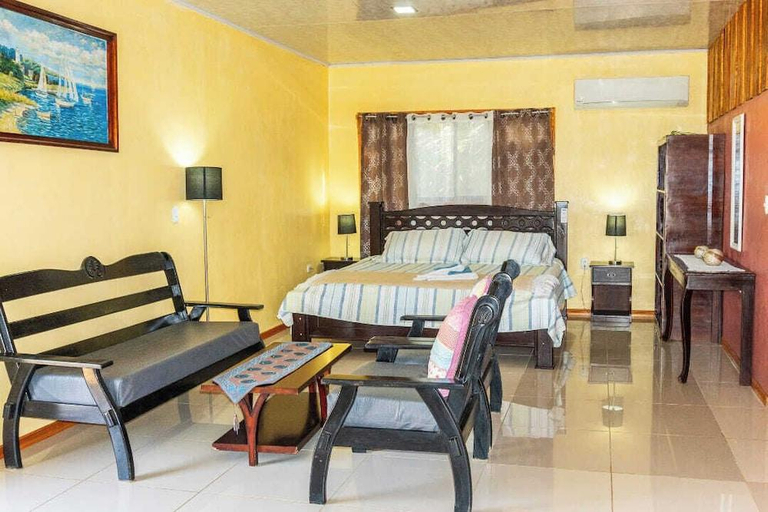 Bedroom 2, Ocean and forest view Manolo Cabins, Osa