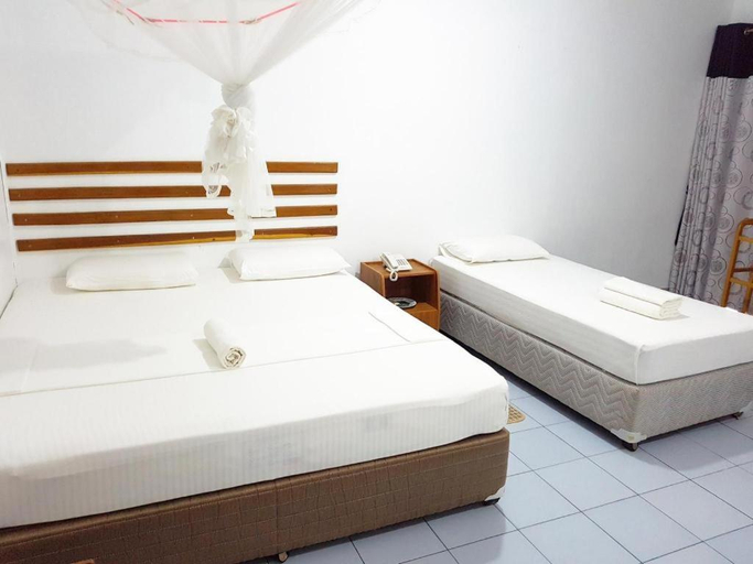Bedroom 2, Saji-Sami Hotel, Mihinthale