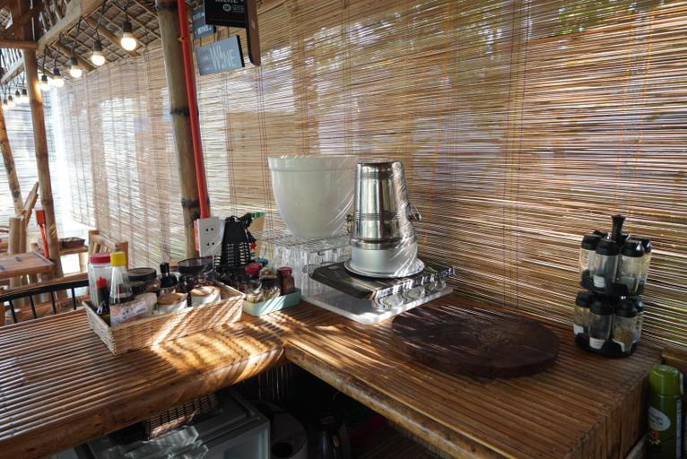 Kitchen 2, M&K's Guesthouse, Studio B , Dauis