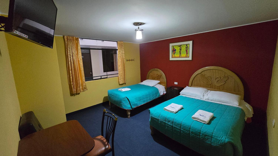 Bedroom 2, Hostal Amazonas, Caylloma
