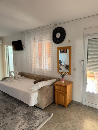 Bedroom 2, Apartments Zeneva