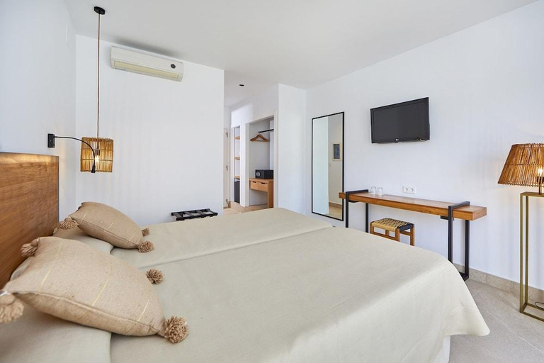 Bedroom 3, FERGUS Conil Park, Cádiz