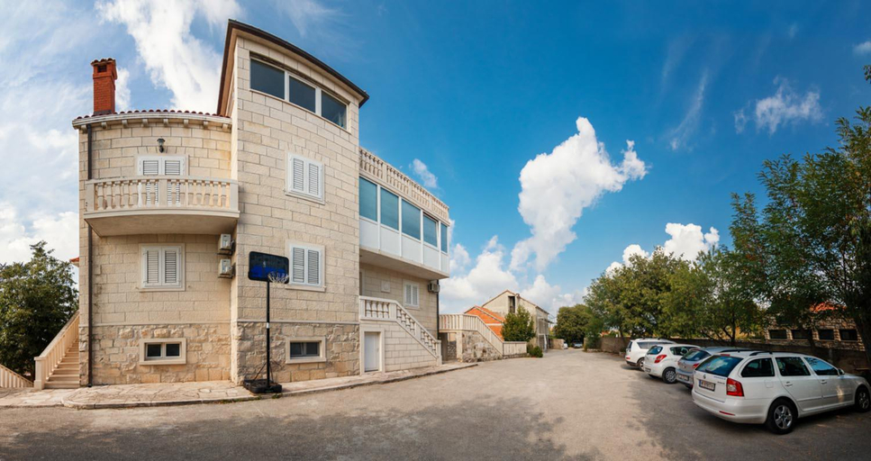 Others 3, Apartments & Rooms Konoba Tomic, Pučišća