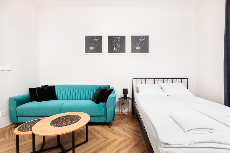 Bedroom 1, City of the Kings-Poselska 24, Kraków City