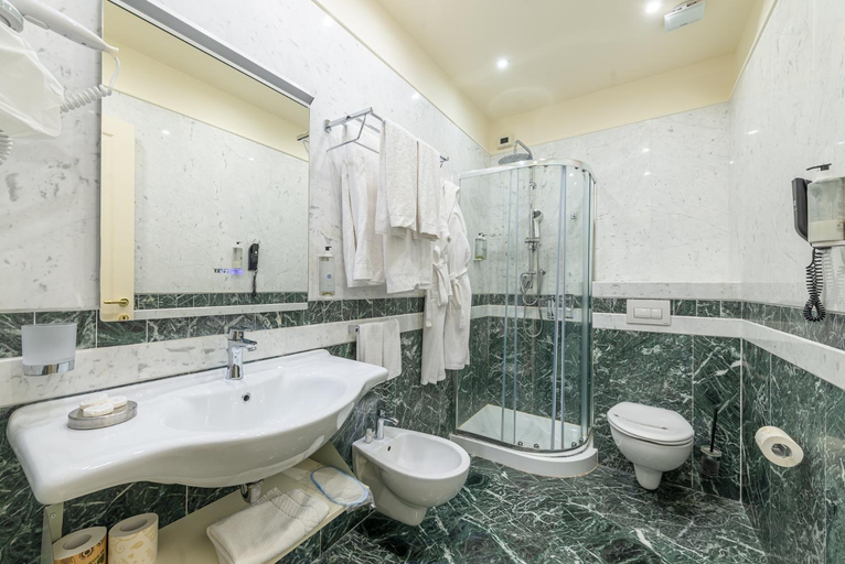 Bathroom 5, La Paloma Blanca Hotel, Agrigento