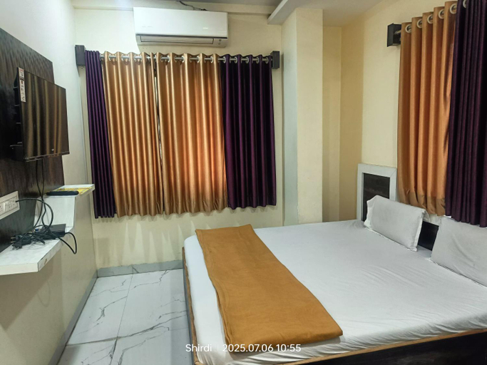 Bedroom 3, Hotel Sai Viraj Palace , Ahmadnagar