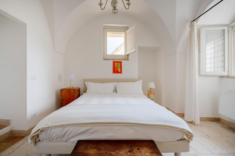 Others 4, B&B La Corte, Matera